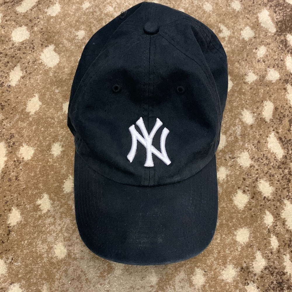 NY baseball cap